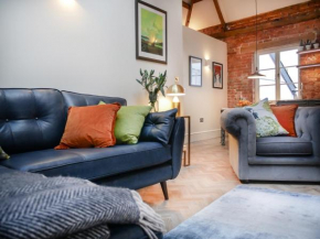 Padstow Escapes - The Long Room Luxury Apartment